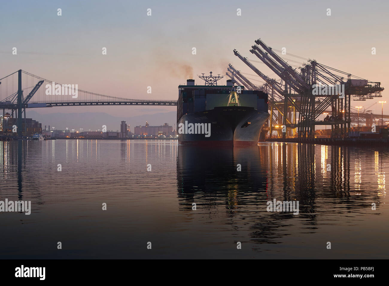 Everport terminal hires stock photography and images Alamy
