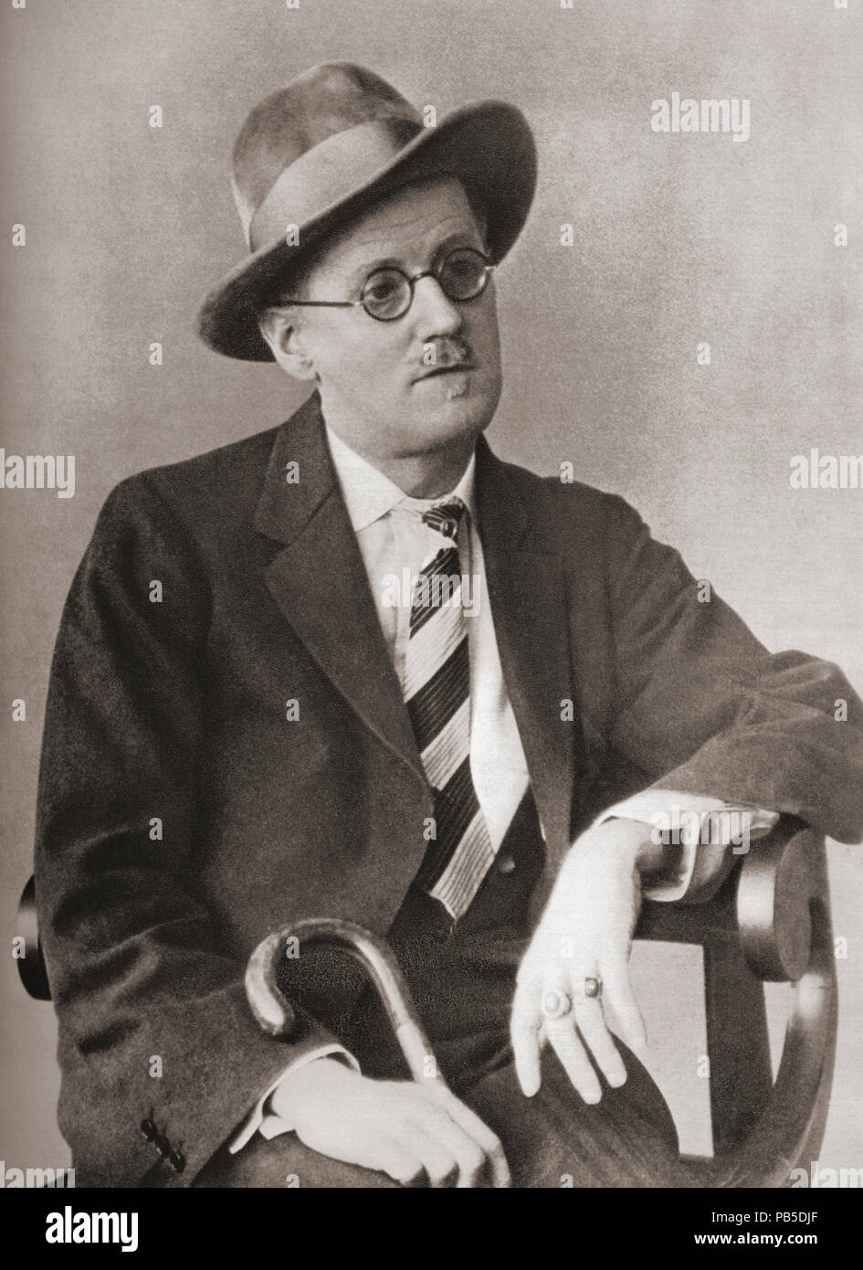 James augustine aloysius joyce hi-res stock photography and images - Alamy