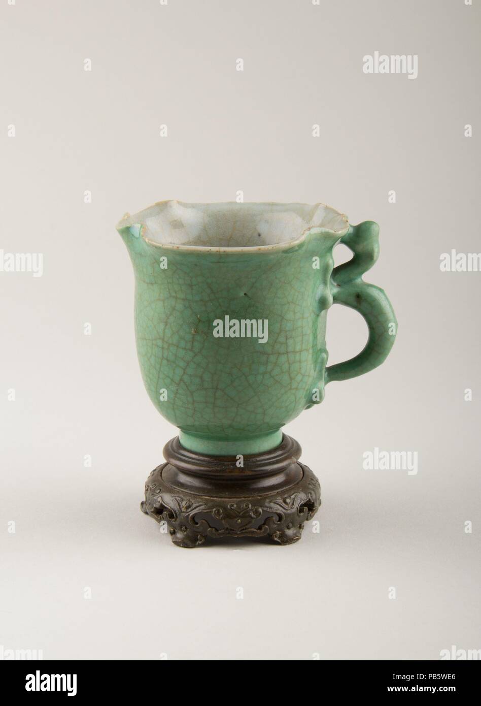 Cup. Culture: China. Dimensions: H. with stand: 4 38 in. (11.1 cm): D.  with handle: 3 78 in. (9.8 cm). Date: 18th or 19th century. Museum:  Metropolitan Museum of Art, New York, USA Stock Photo - Alamy