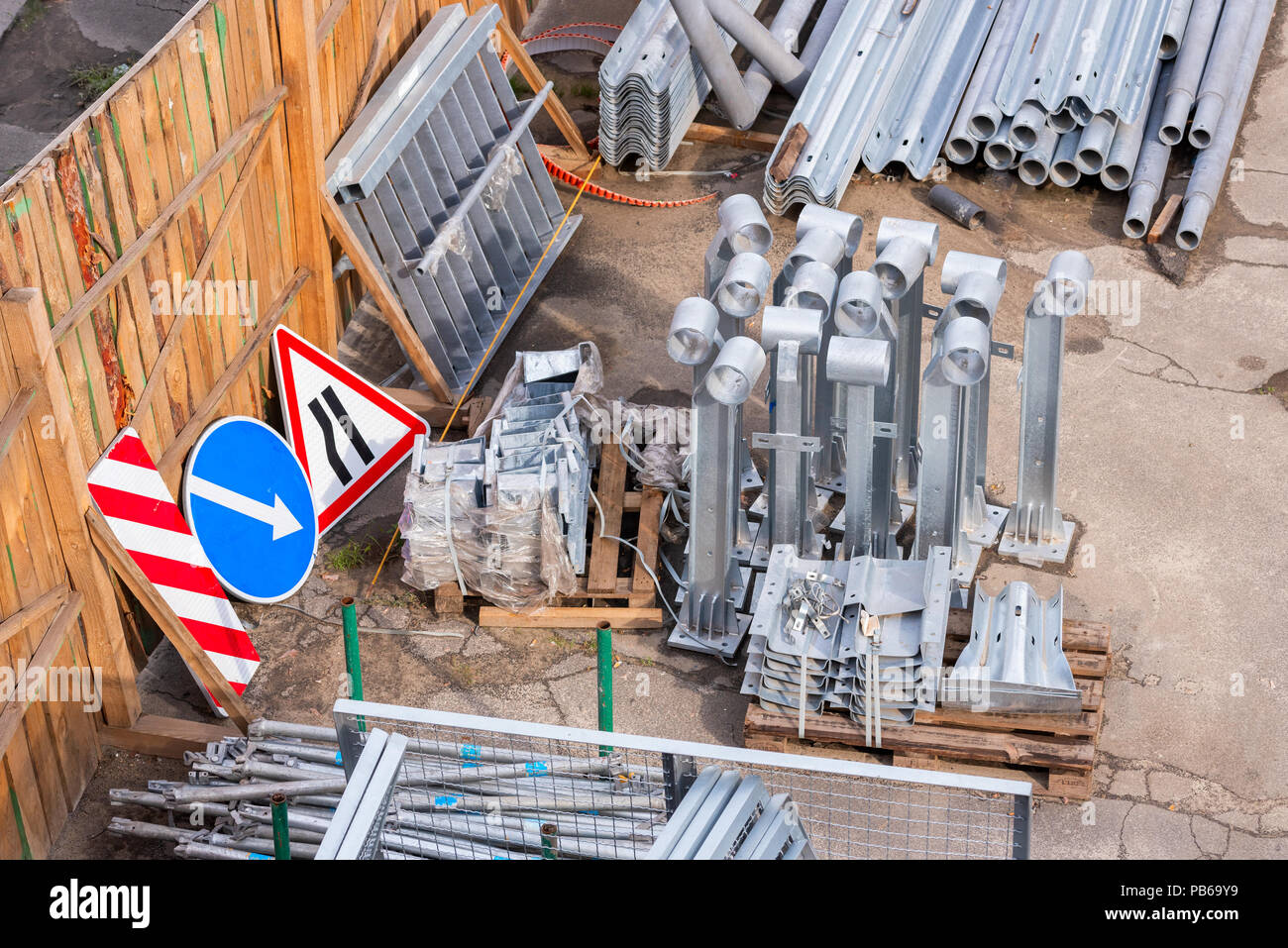 Metal elements of bumpers and fences for replacement when repairing the