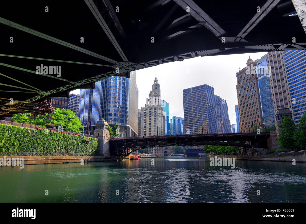 Chicago, Illinois architecture and skyline along the Chicago river ...