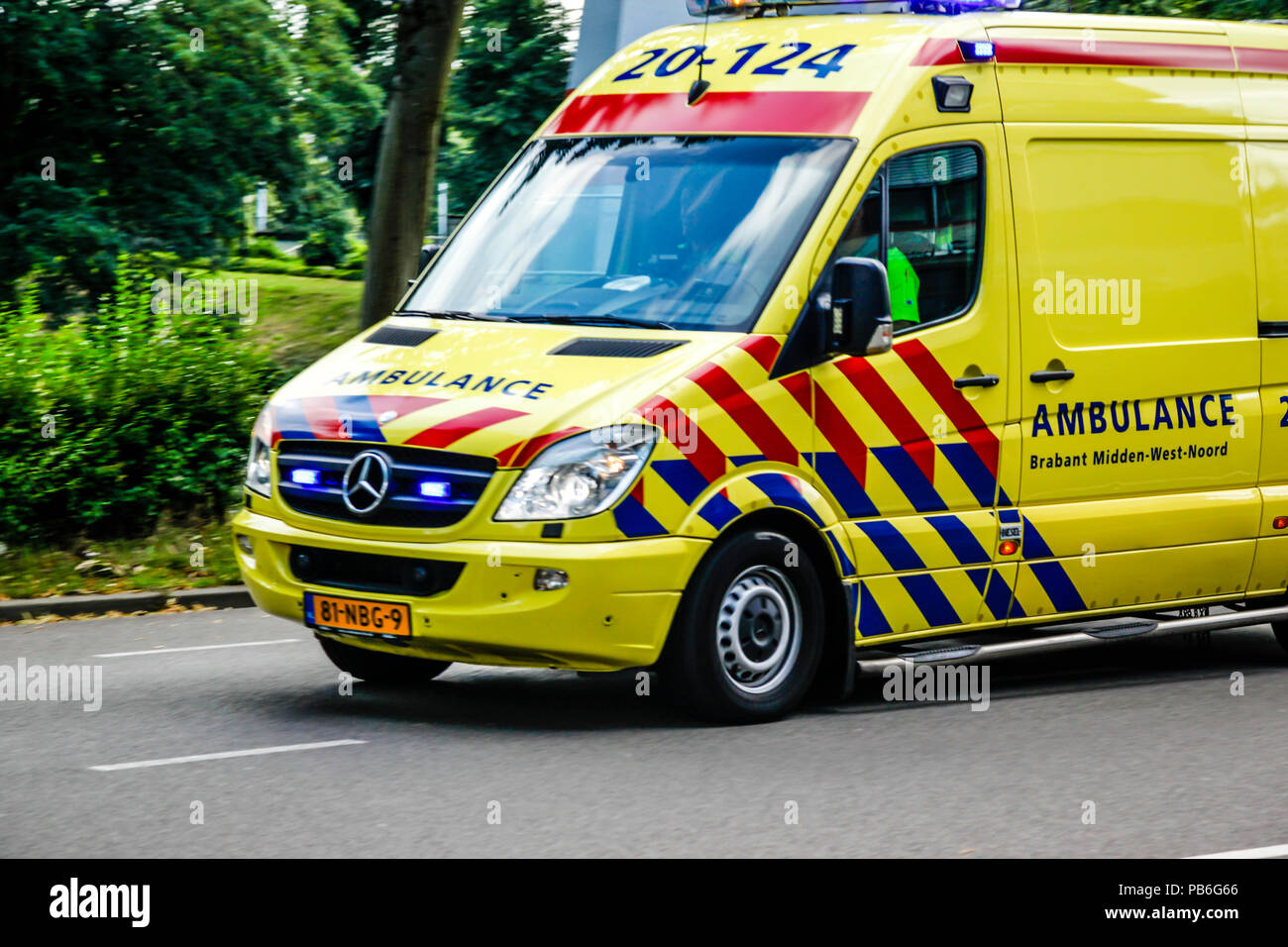 Yellow ambulance hires stock photography and images Alamy