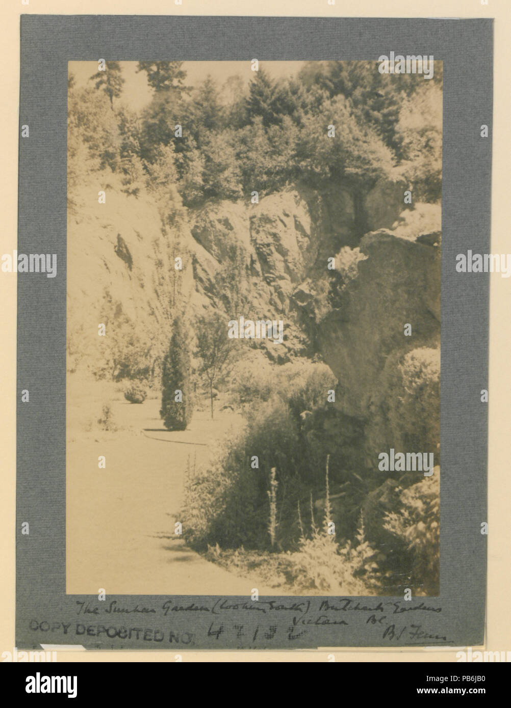 1705 The sunken garden (looking south), Butcharts Gardens, Victoria ...
