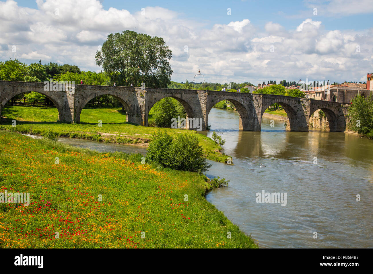 Pont Vieux crossing the Aude River in Carcassonne Stock Photo