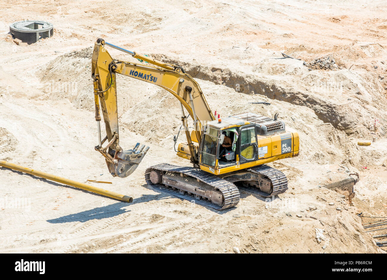 Cat excavator hi-res stock photography and images - Alamy