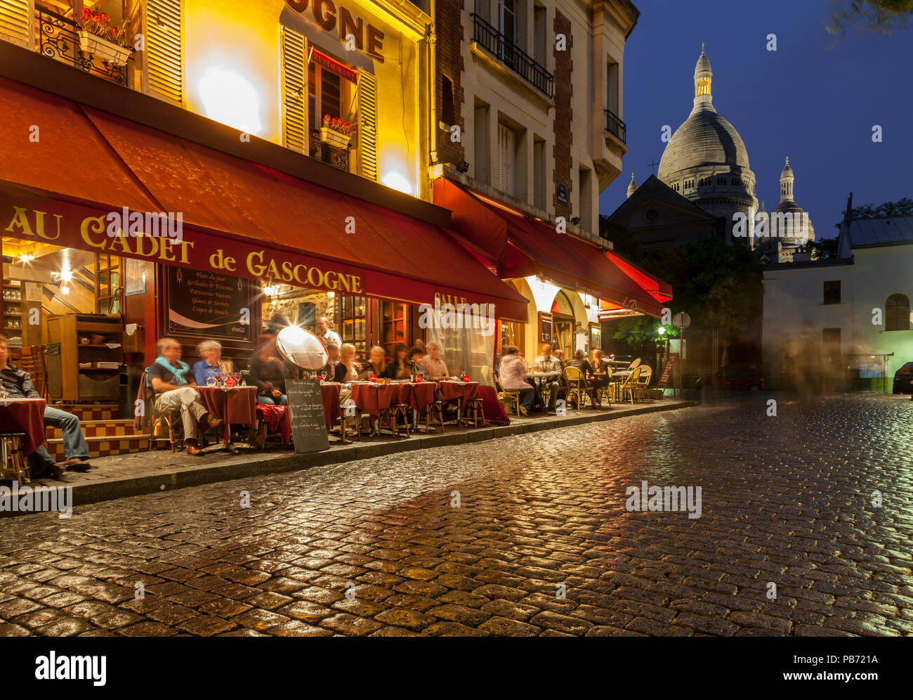 Place du Tertre and Sacre Coeur at night, Montmartre, Paris, France Stock Photo