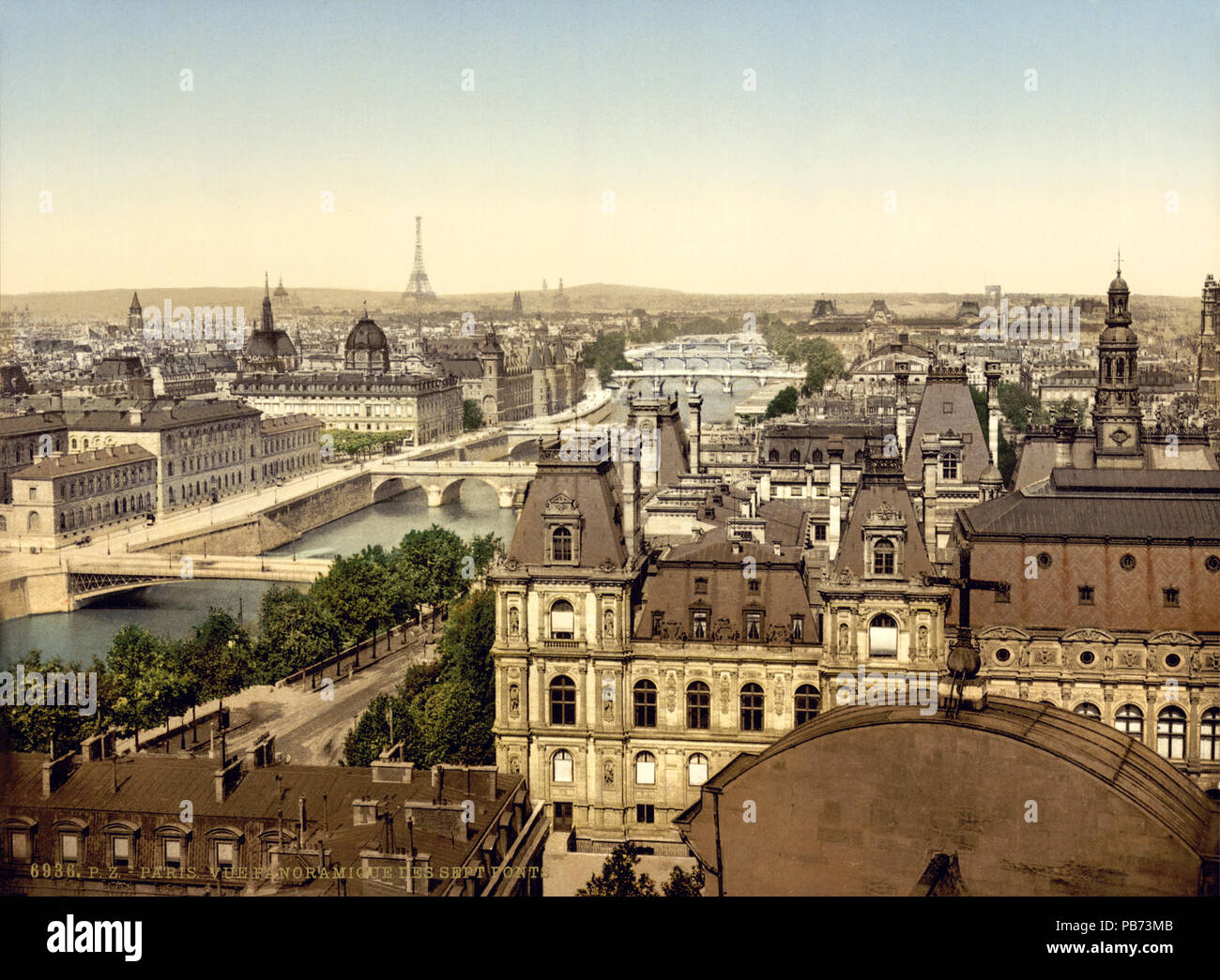 Paris seine river panorama hi-res stock photography and images - Alamy