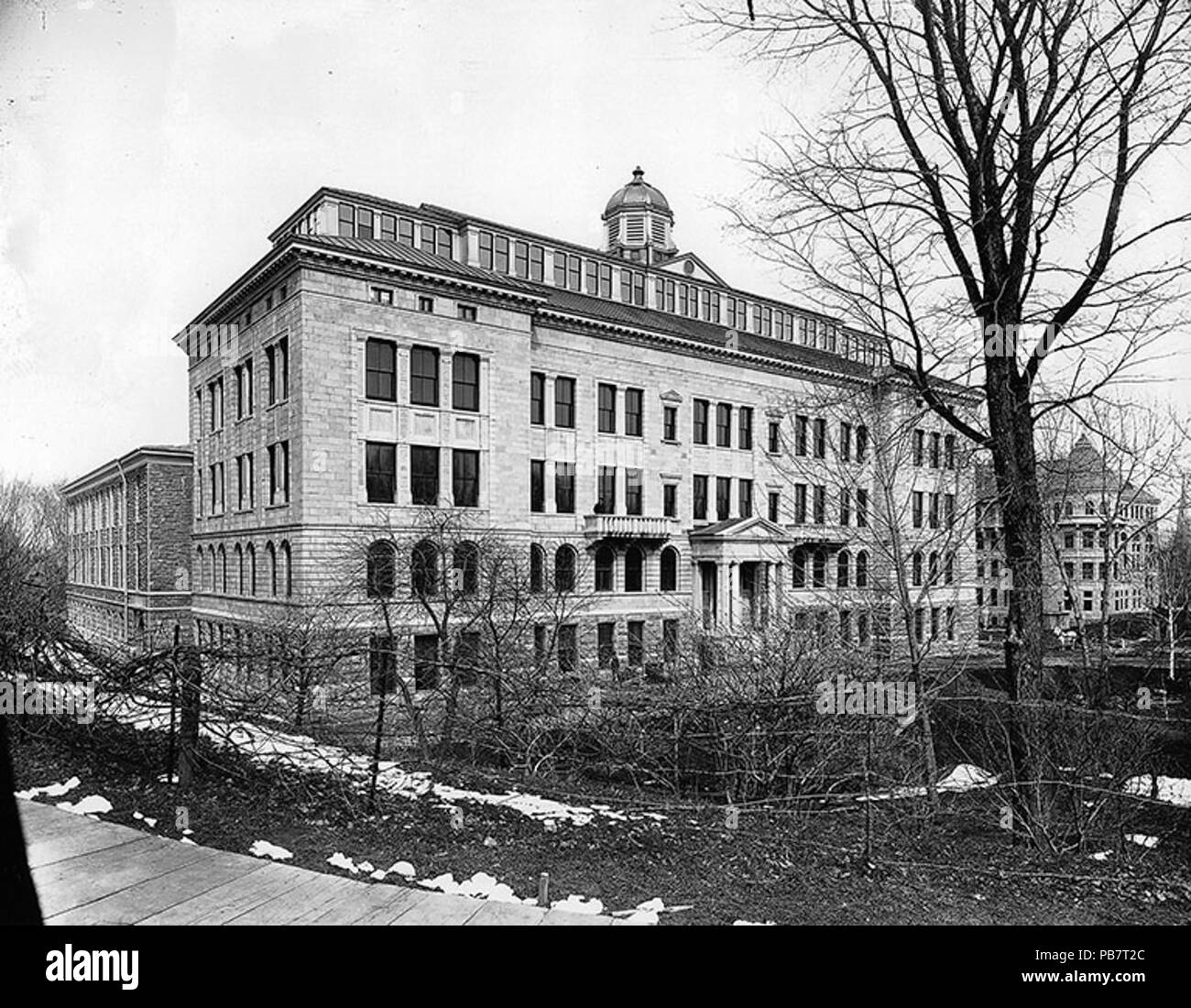 1010 McDonald Engineering Building, McGill University, Montreal, QC