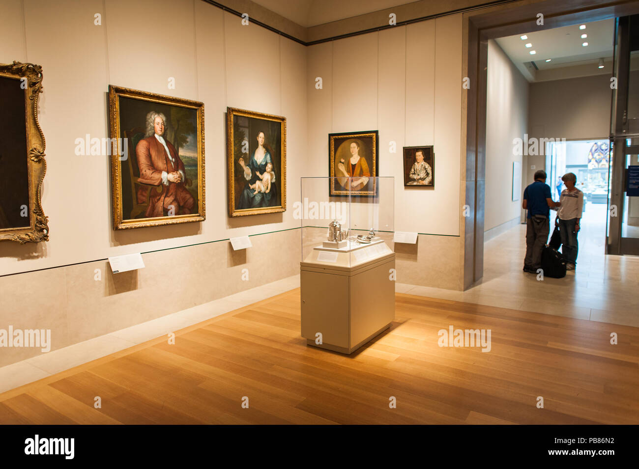 NEW YORK, USA SEP 25, 2015 Picture gallery in the Metropolitan