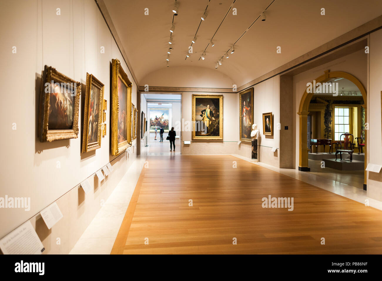 NEW YORK, USA SEP 25, 2015 Picture gallery in the Metropolitan