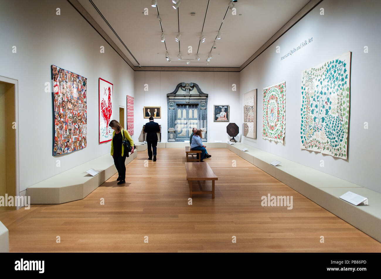 NEW YORK, USA SEP 25, 2015 Picture gallery in the Metropolitan