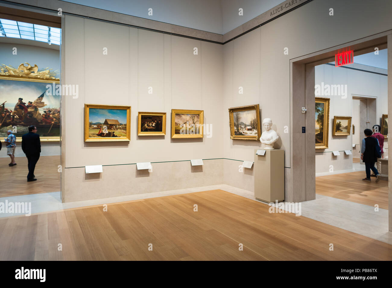 NEW YORK, USA SEP 25, 2015 Picture gallery in the Metropolitan