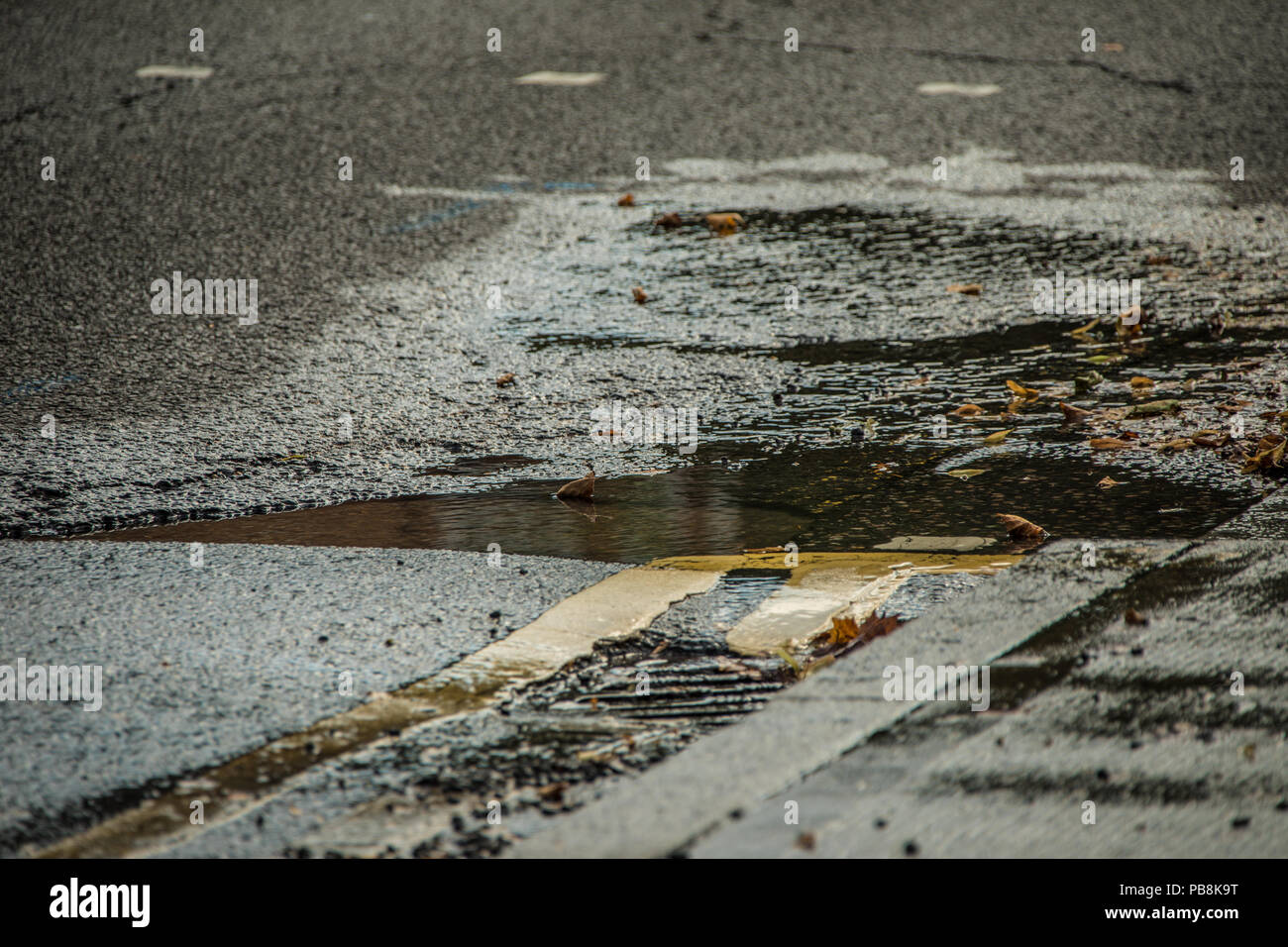 Thames water leak hires stock photography and images Alamy