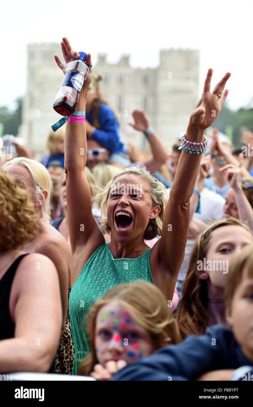 Dorset, UK. 27th July 2018. Crowd enjoy the music at Camp Bestival 2018. Credit: Finnbarr Webster/Alamy Live News Stock Photo