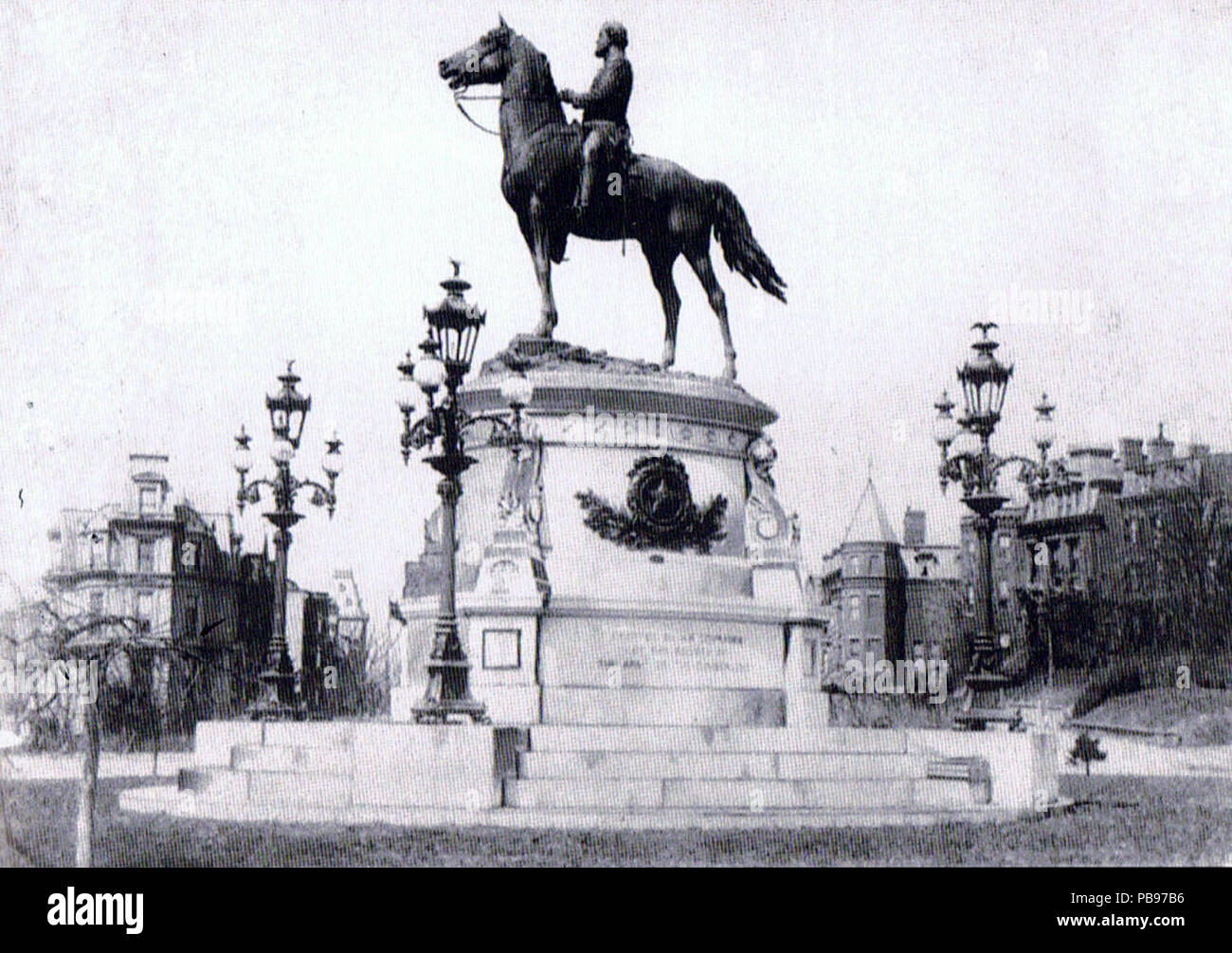 1742 Thomas statue - gas lamps Stock Photo