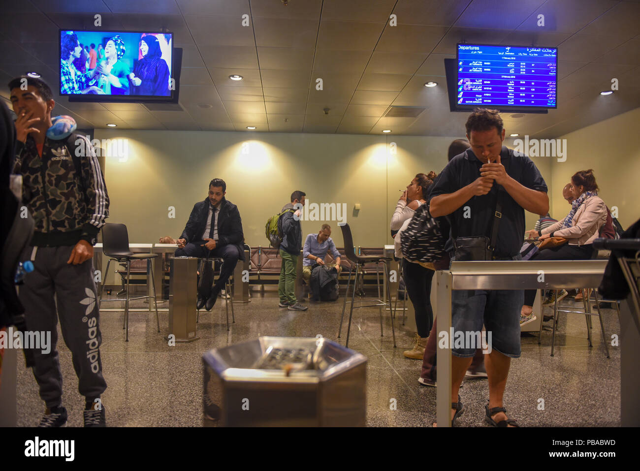 Airport smoking room doha hires stock photography and images Alamy