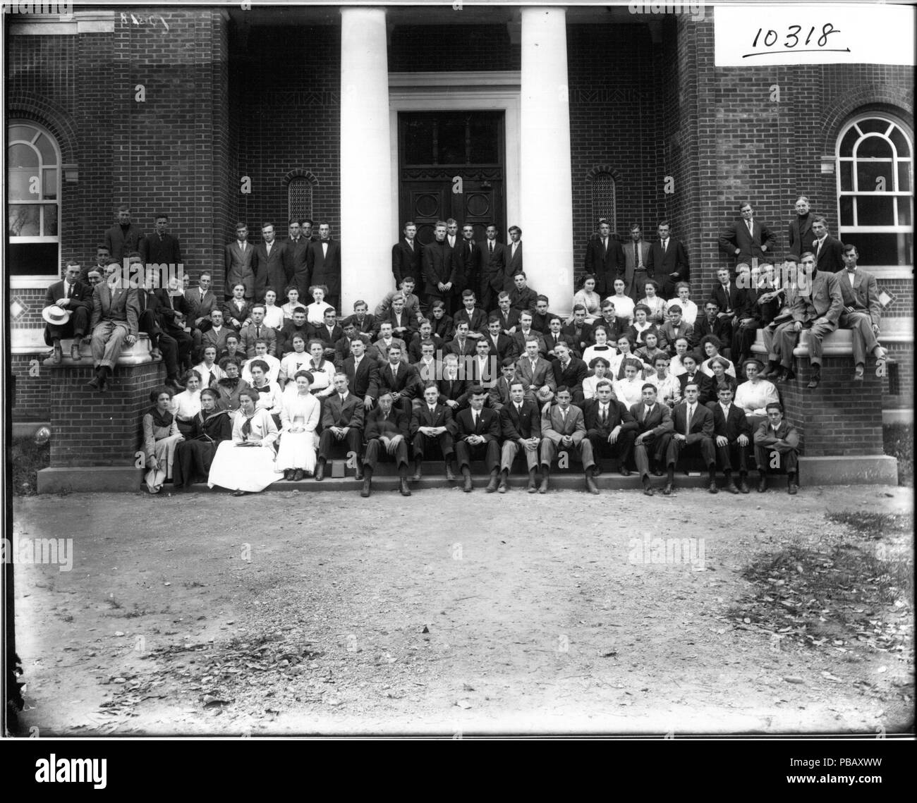 1041 Miami University Liberal Arts College Freshmen Class in 1910 (3190870449) Stock Photo