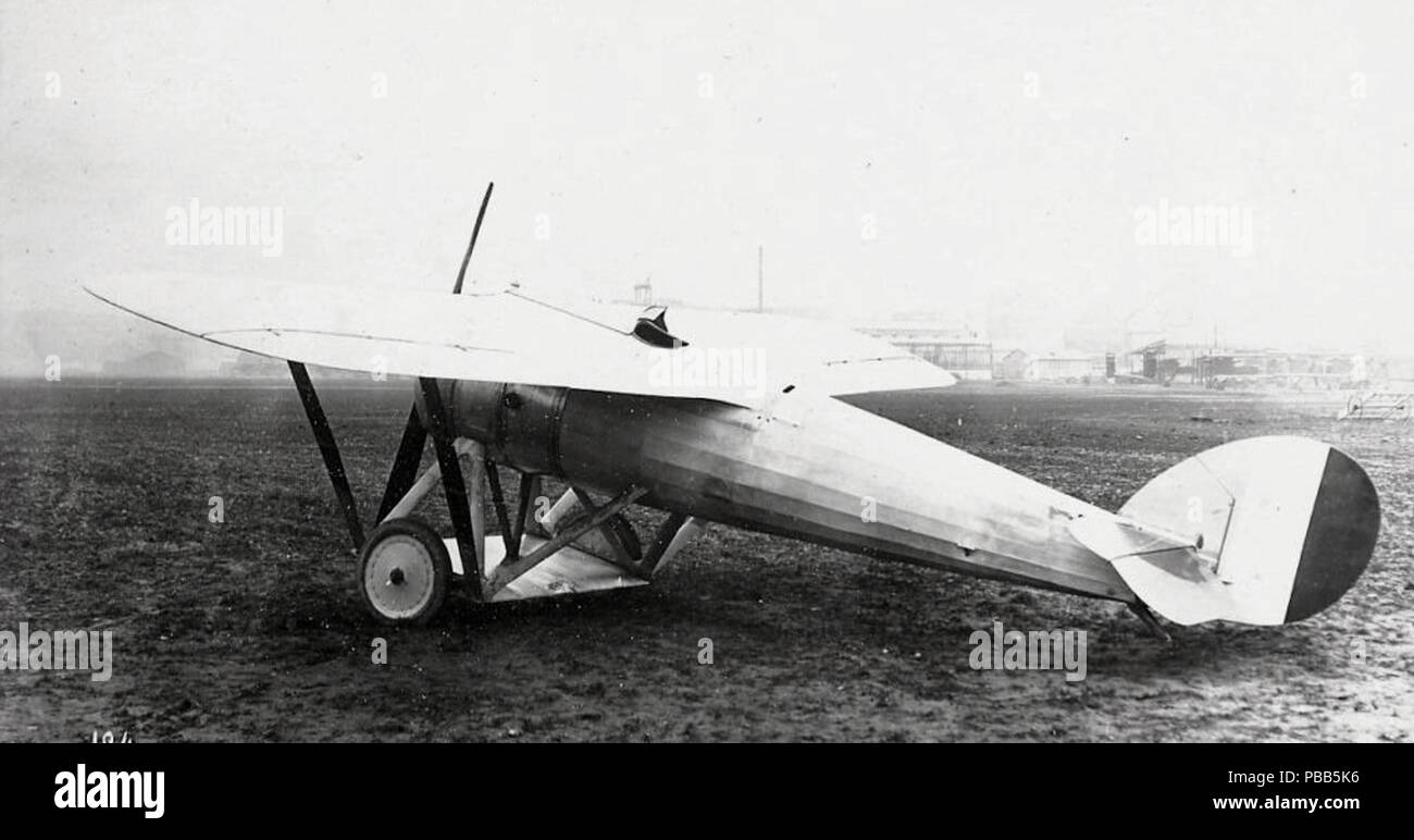 Airplane rear hi-res stock photography and images - Alamy