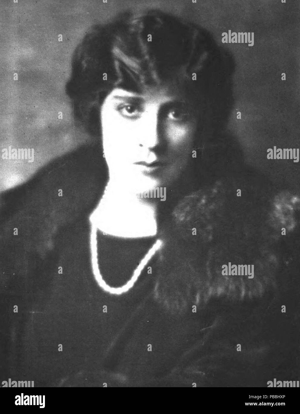 1217 Portrait of Jane Cowl Stock Photo - Alamy