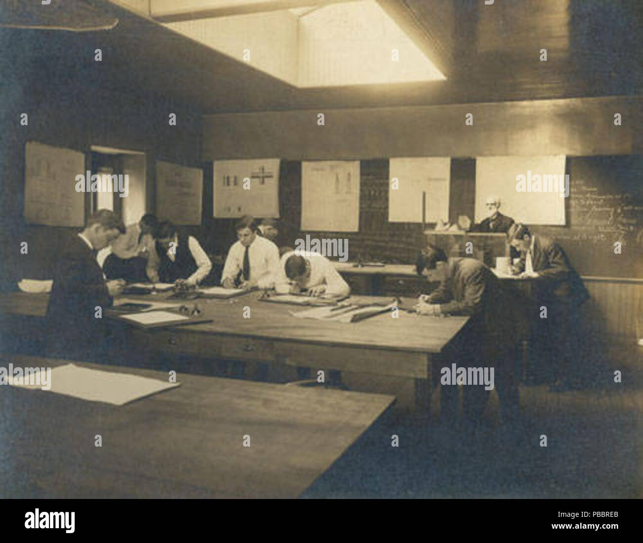 . English: Draughting room in Old Main at Washington & Jefferson College. before 1923 1131 Old Main W&amp;J draughting room 1908 Stock Photo
