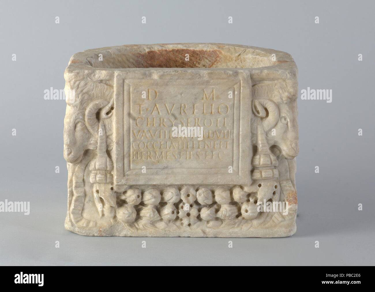 Anonymous / 'Roman Funeral Urn'. 140 150. Marble. Museum Museo del Prado, Madrid, España