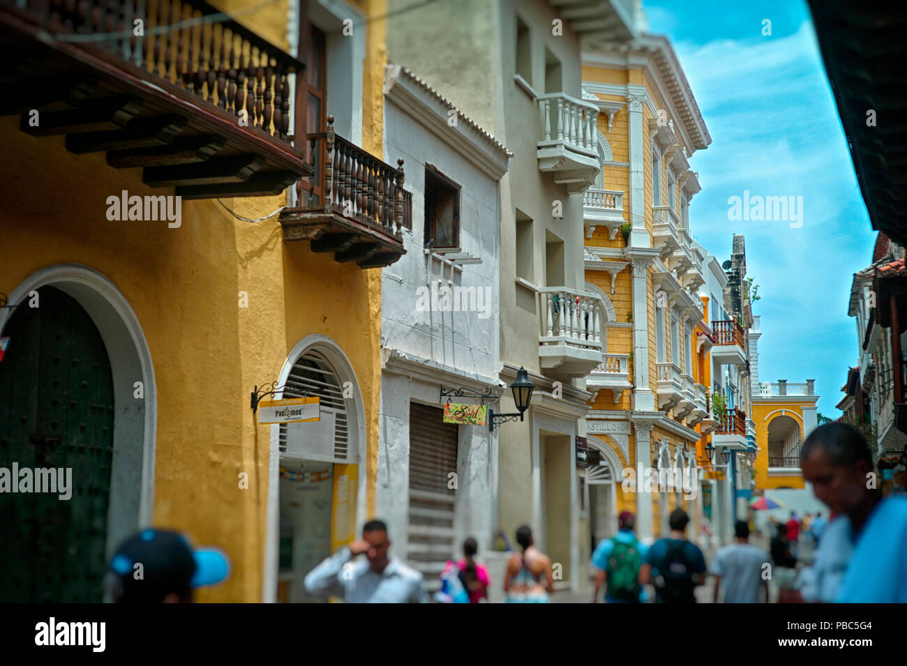 Colonial buildings in Coach square, locally known as Plaza de los Coches Stock Photo