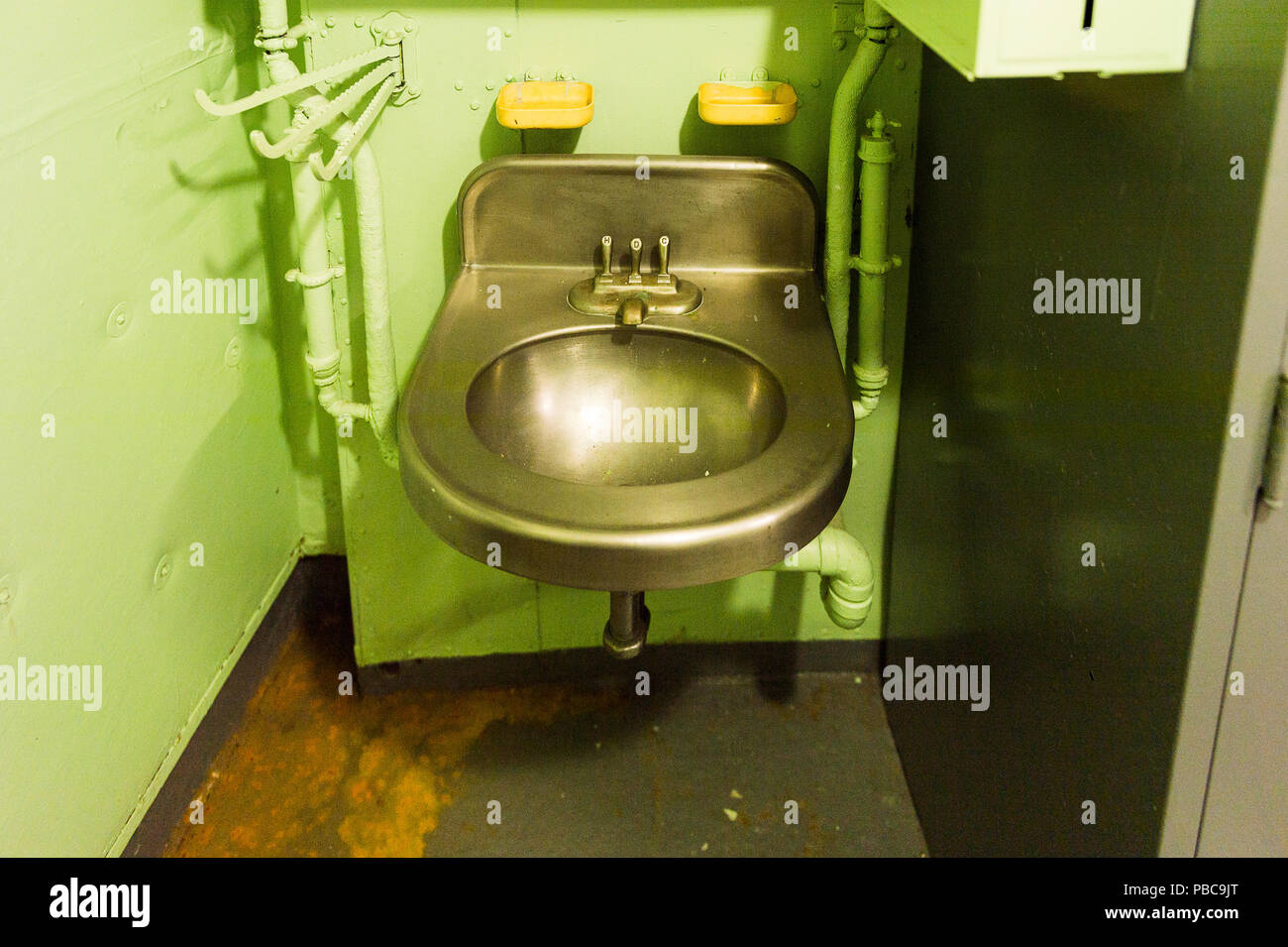 NEW YORK, USA SEP 25, 2015 Bathroom of the USS Intrepid (The