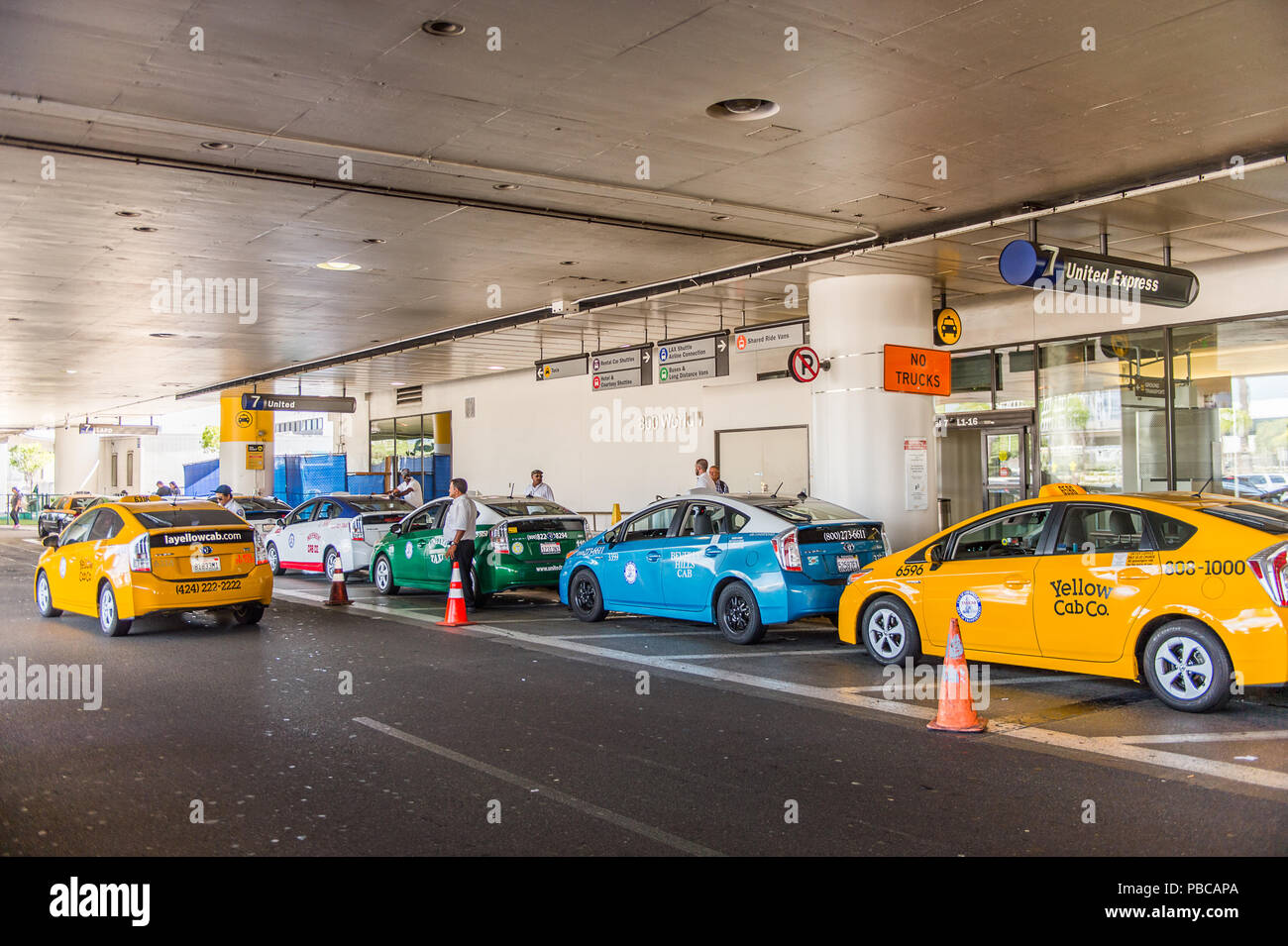 LOS ANGELES, USA SEP 26, 2015 Taxi cab line at the Los Angeles International Airport (LAX