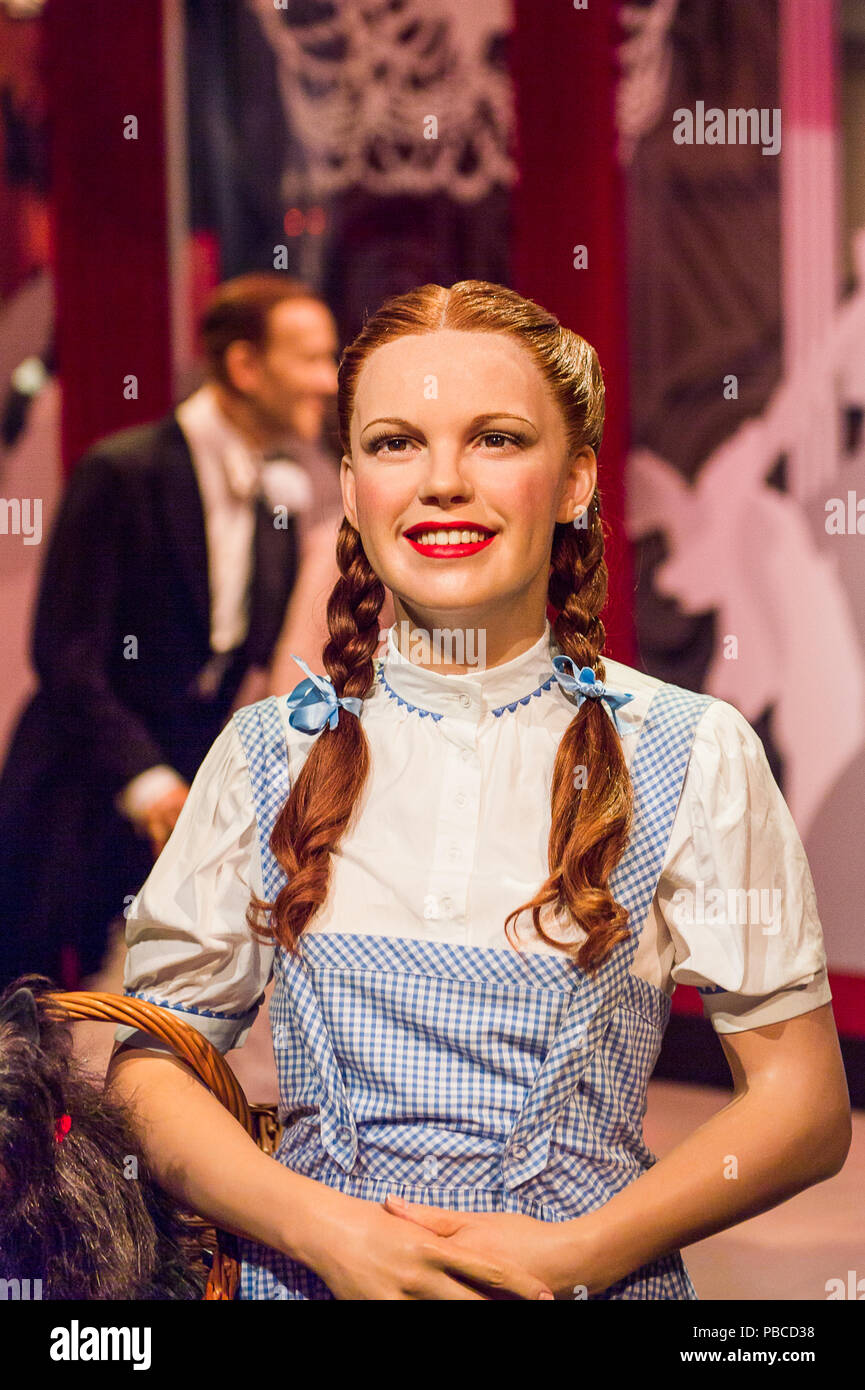 LOS ANGELES, USA SEP 28, 2015 Dorothy from the Wizard of Oz in