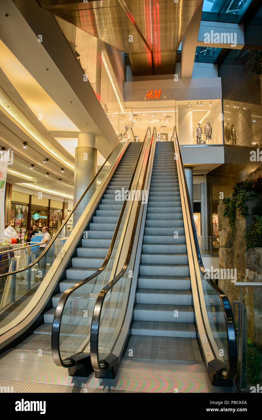 BUDAPEST, HUNGARY - AUG 27, 2014: H&M shop in the West End City Center, a  shopping centre in Budapest, Hungary. it is the former largest mall in Cent  Stock Photo - Alamy