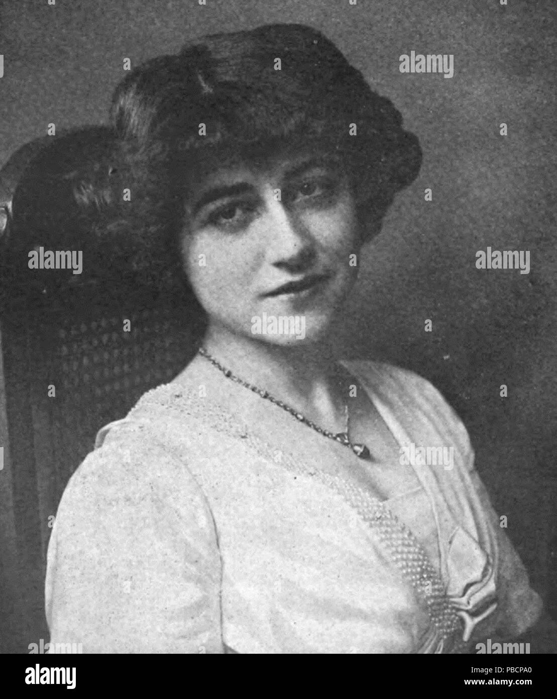 Yvonne arnaud hires stock photography and images Alamy