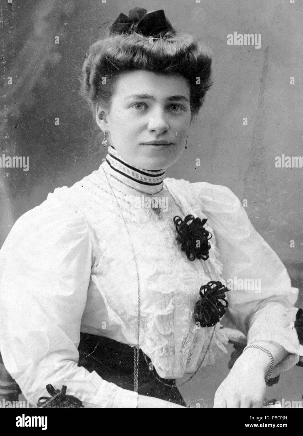 Woman portrait photography hi-res stock photography and images - Alamy