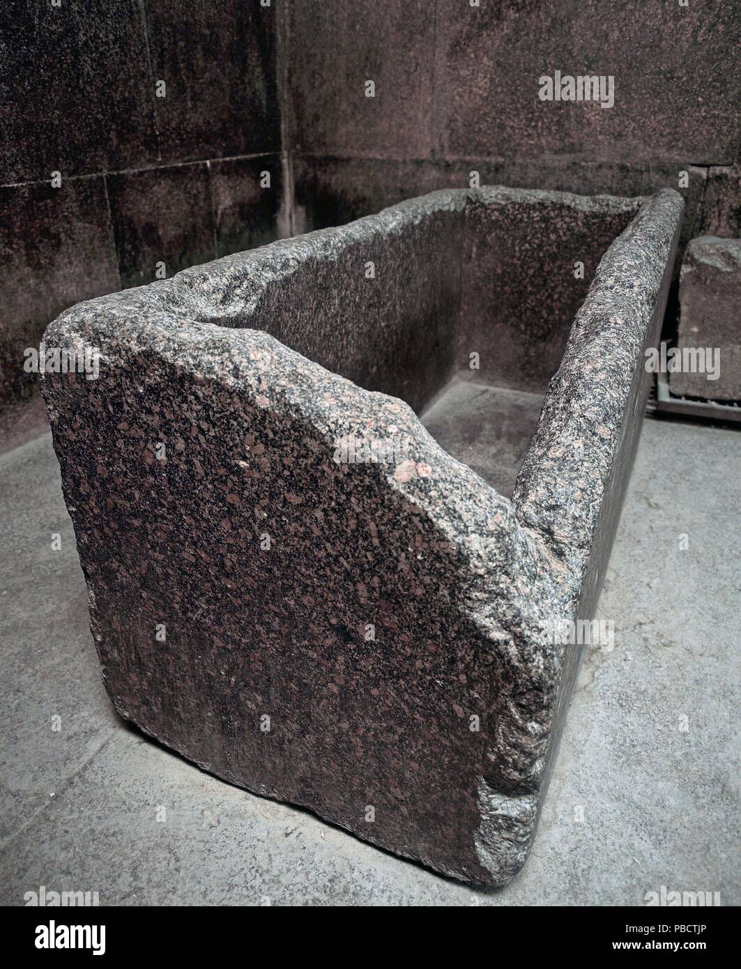 Red granite sarcophagus, Burial chamber of the great pyramid of Cheops, 26th century BC, Giza, Cairo, Egypt, Africa. Stock Photo