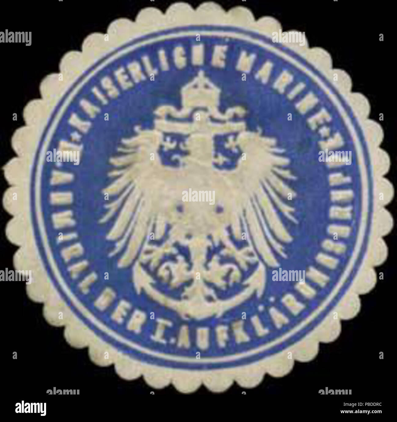 Alte Briefverschlussmarke aus Papier, welche seit ca. 1850 von Behoerden, Anwaelten, Notaren und Firmen zum verschliessen der Post verwendet wurde. 1409 Siegelmarke K. Marine II. Admiral der I. Aufklärungsgruppe W0357557 Stock Photo