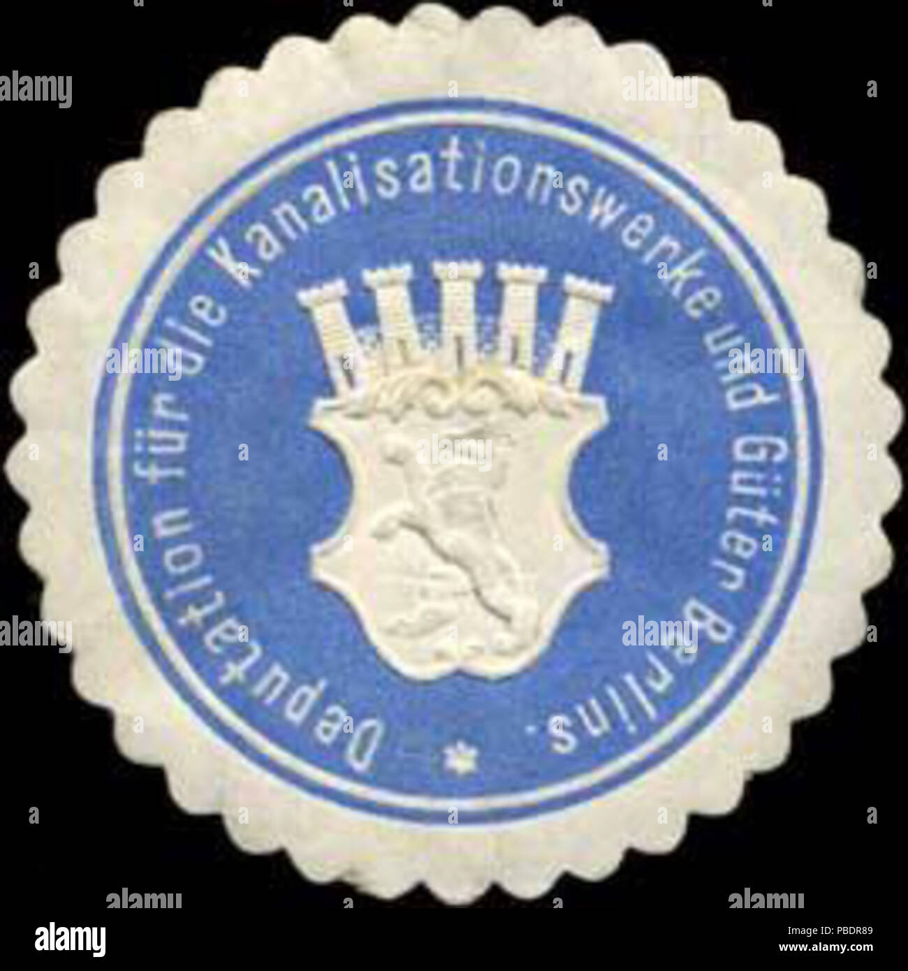 Alte Briefverschlussmarke aus Papier, welche seit ca. 1850 von Behoerden, Anwaelten, Notaren und Firmen zum verschliessen der Post verwendet wurde. 1334 Siegelmarke Deputation für die Kanalisationswerke und Güter Berlins W0310668 Stock Photo