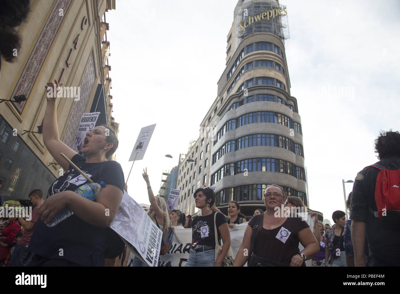 Madrid, Spain. 27th July, 2018. Feminist women seen protesting at Madrid's Gran Via.Feminists protest against a court sentence to Juana Rivas of two and a half years for the theft of their two children. The case dates back to May 2016. Credit: Lito Lizana/SOPA Images/ZUMA Wire/Alamy Live News Stock Photo