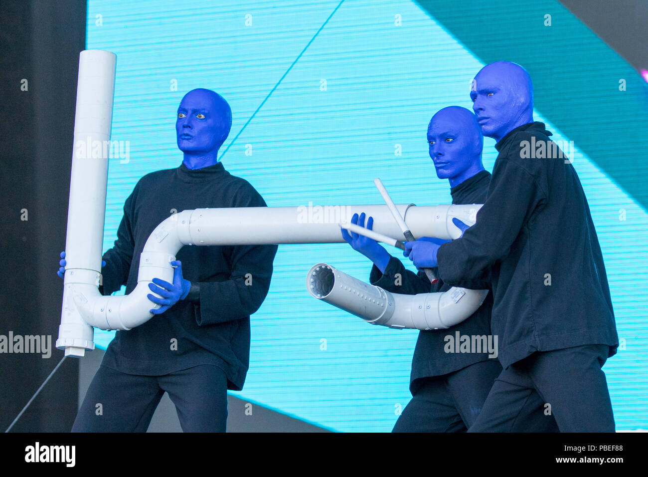 Las Vegas, Nevada, USA. 24th Sep, 2017. Cirque du Soleil troupe Blue ...