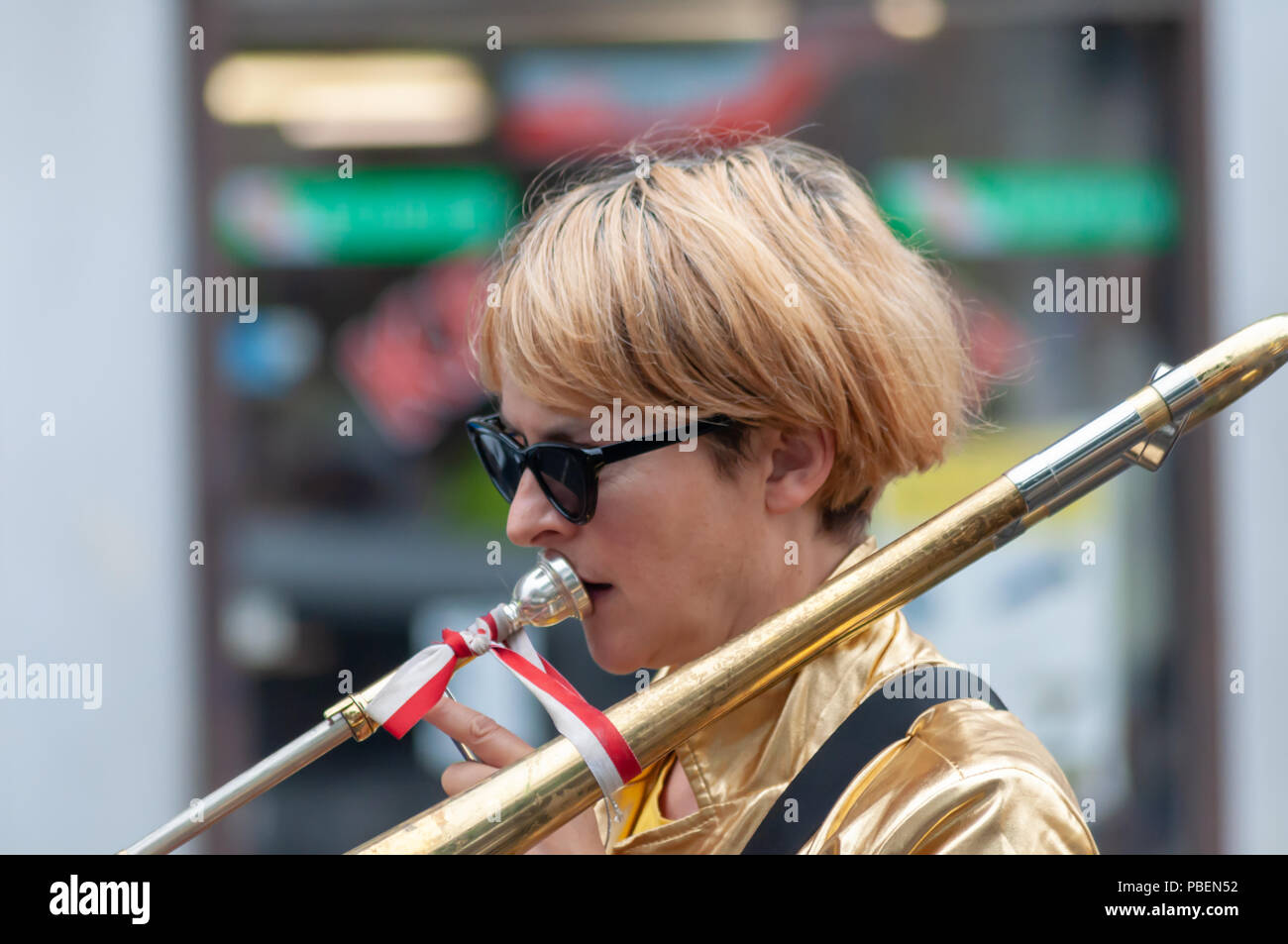 Woman playing trombone hires stock photography and images Alamy