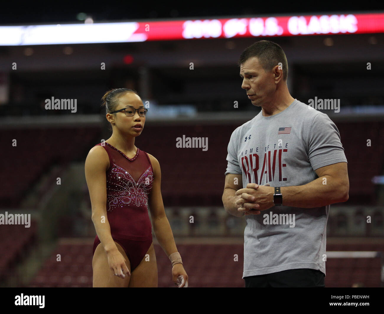Columbus, OH, USA. 27th July, 2018. HURD consults with her coach Slava Glazounov during
