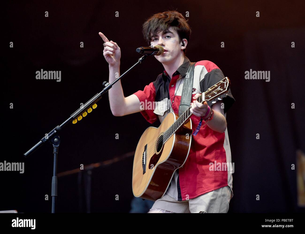 Declan McKenna performs at Camp Bestival. Credit: Finnbarr Webster/Alamy Live News Stock Photo
