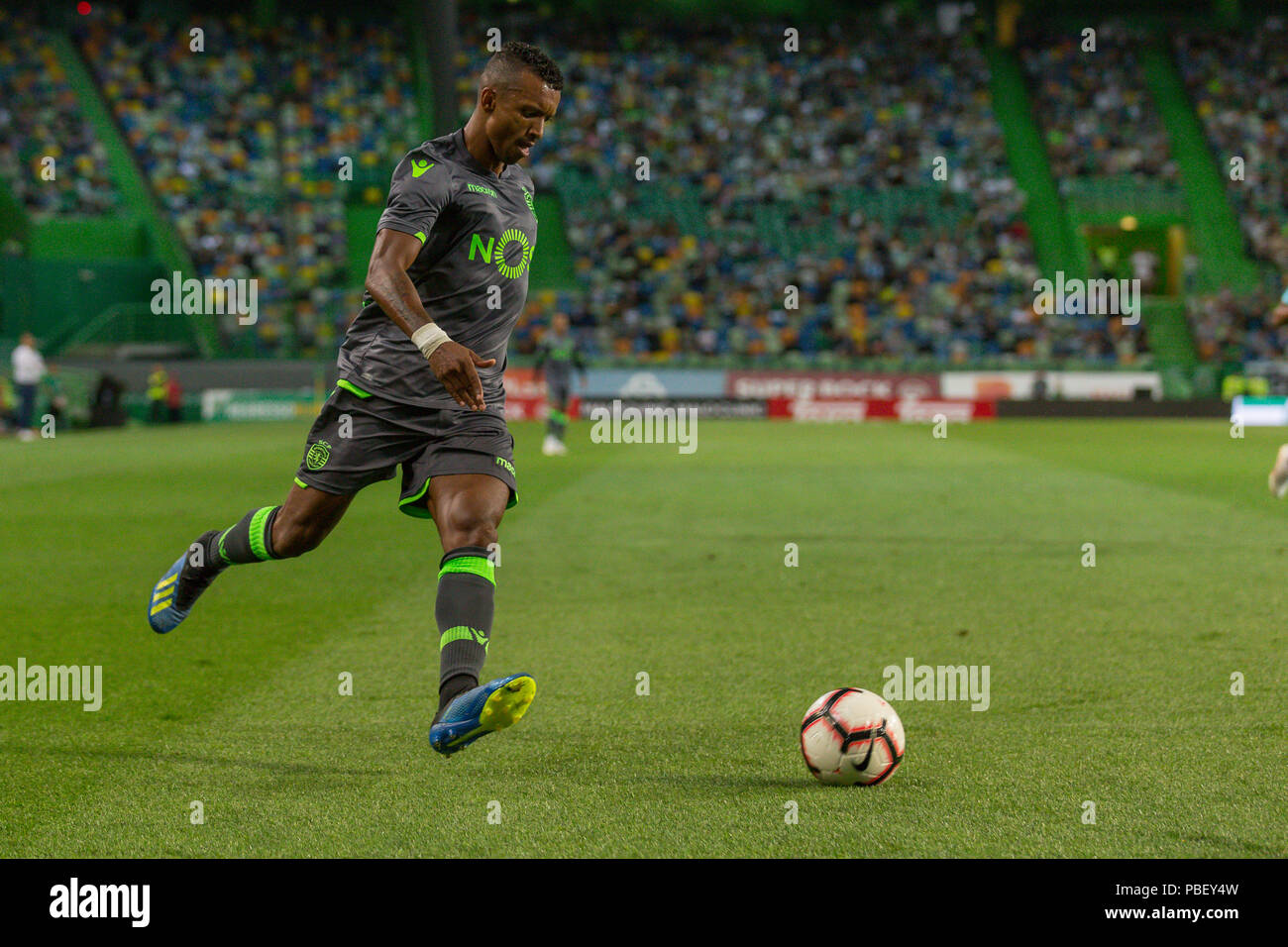 July 28, 2018. Lisbon, Portugal. Sporting's forward from Portugal Nani (17) in action during the game Sporting CP v Olympique de Marseille © Alexandre de Sousa/Alamy Live News Stock Photo