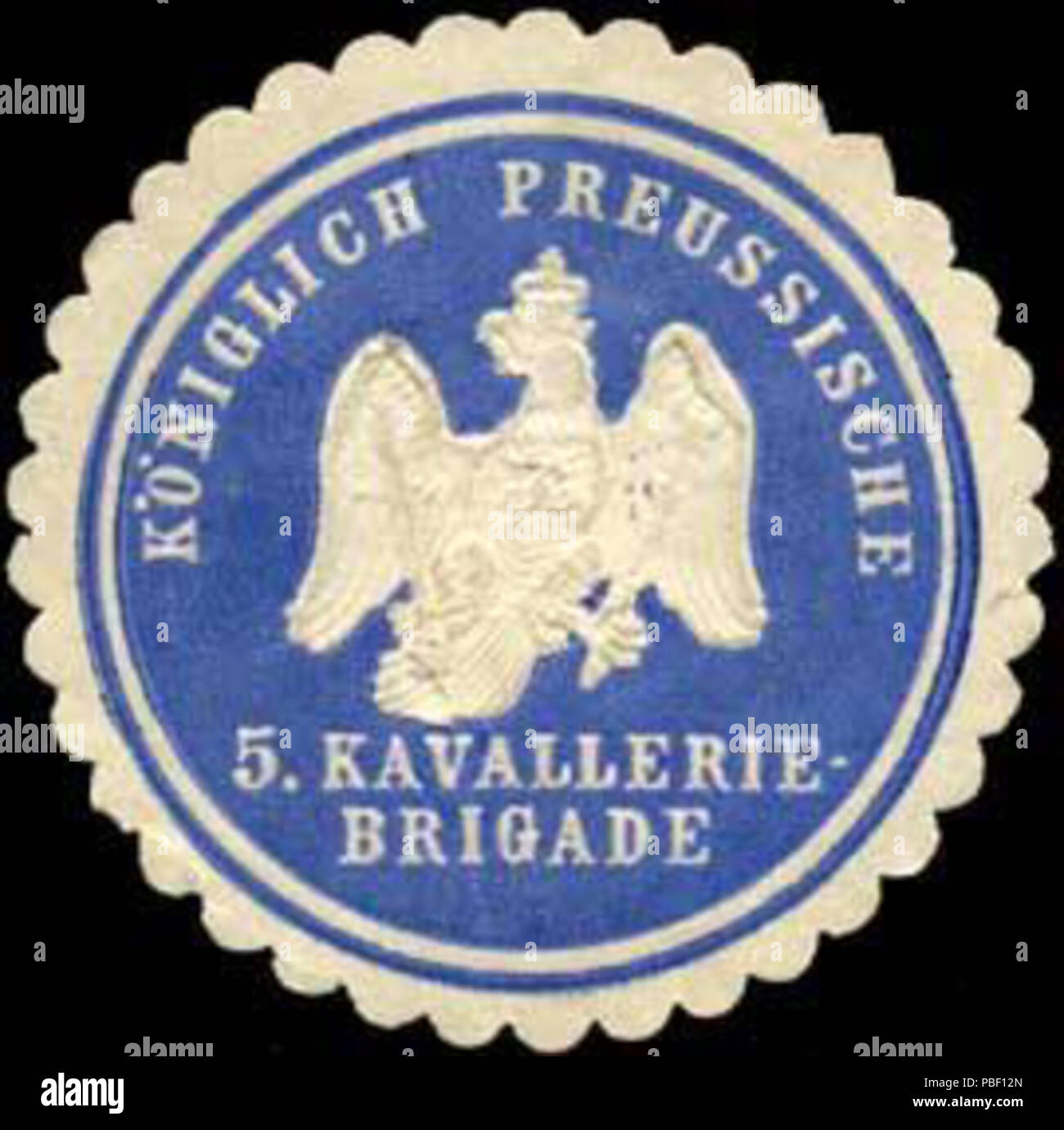 Alte Briefverschlussmarke aus Papier, welche seit ca. 1850 von Behoerden, Anwaelten, Notaren und Firmen zum verschliessen der Post verwendet wurde. 1451 Siegelmarke Königlich Preussische 5. Kavallerie - Brigade W0238081 Stock Photo