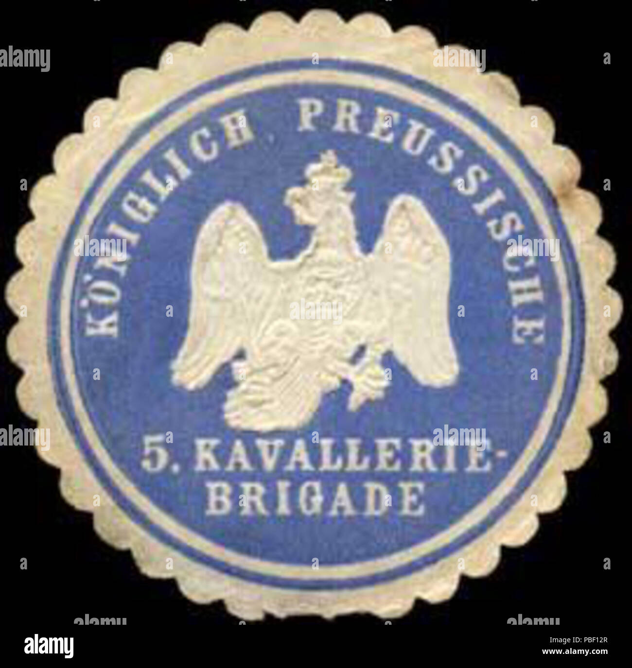 Alte Briefverschlussmarke aus Papier, welche seit ca. 1850 von Behoerden, Anwaelten, Notaren und Firmen zum verschliessen der Post verwendet wurde. 1451 Siegelmarke Königlich Preussische 5. Kavallerie-Brigade W0307411 Stock Photo