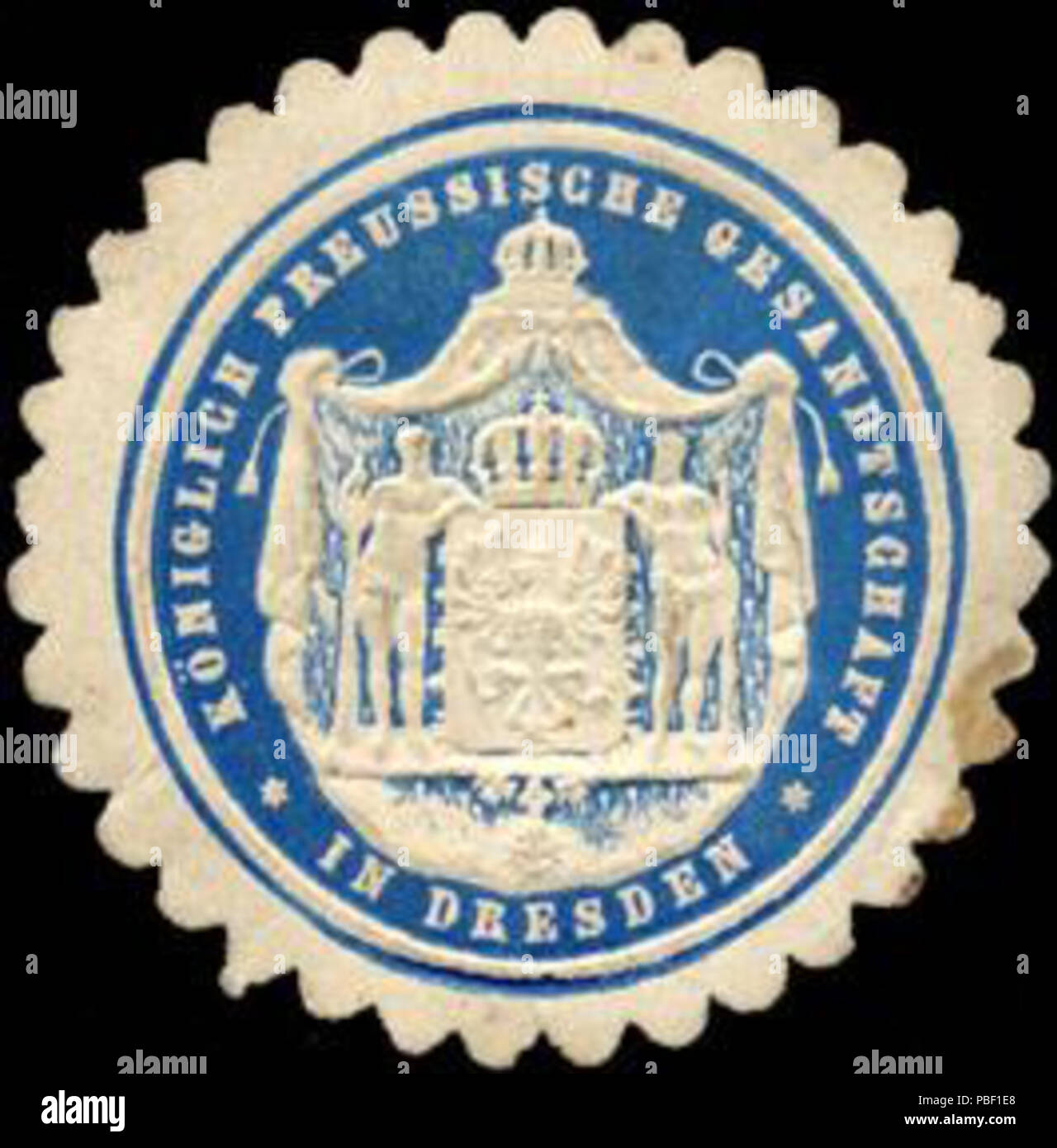 Alte Briefverschlussmarke aus Papier, welche seit ca. 1850 von Behoerden, Anwaelten, Notaren und Firmen zum verschliessen der Post verwendet wurde. 1452 Siegelmarke Königlich Preussische Gesandtschaft in Dresden W0223559 Stock Photo