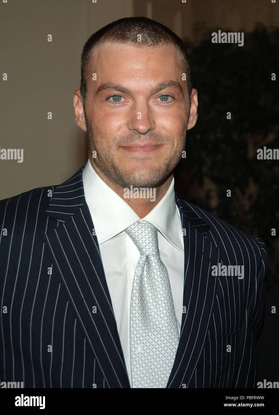 Brian Austin Green arriving at the Beverly Hills 90210 and Melrose Place DVD Release Party at the Beverly Hilton in Los Angeles.  headshot eye contact  20 GreenBrianAustin 020 Red Carpet Event, Vertical, USA, Film Industry, Celebrities,  Photography, Bestof, Arts Culture and Entertainment, Topix Celebrities fashion /  Vertical, Best of, Event in Hollywood Life - California,  Red Carpet and backstage, USA, Film Industry, Celebrities,  movie celebrities, TV celebrities, Music celebrities, Photography, Bestof, Arts Culture and Entertainment,  Topix, headshot, vertical, one person,, from the year  Stock Photo