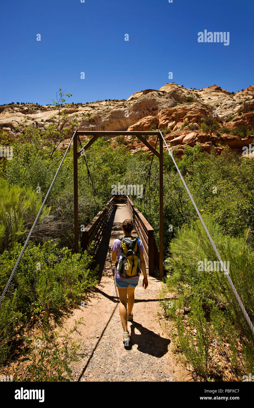 Hiking in the desert to Calf Creek Falls in the Grand Staircase Escalante National Monument Stock Photo