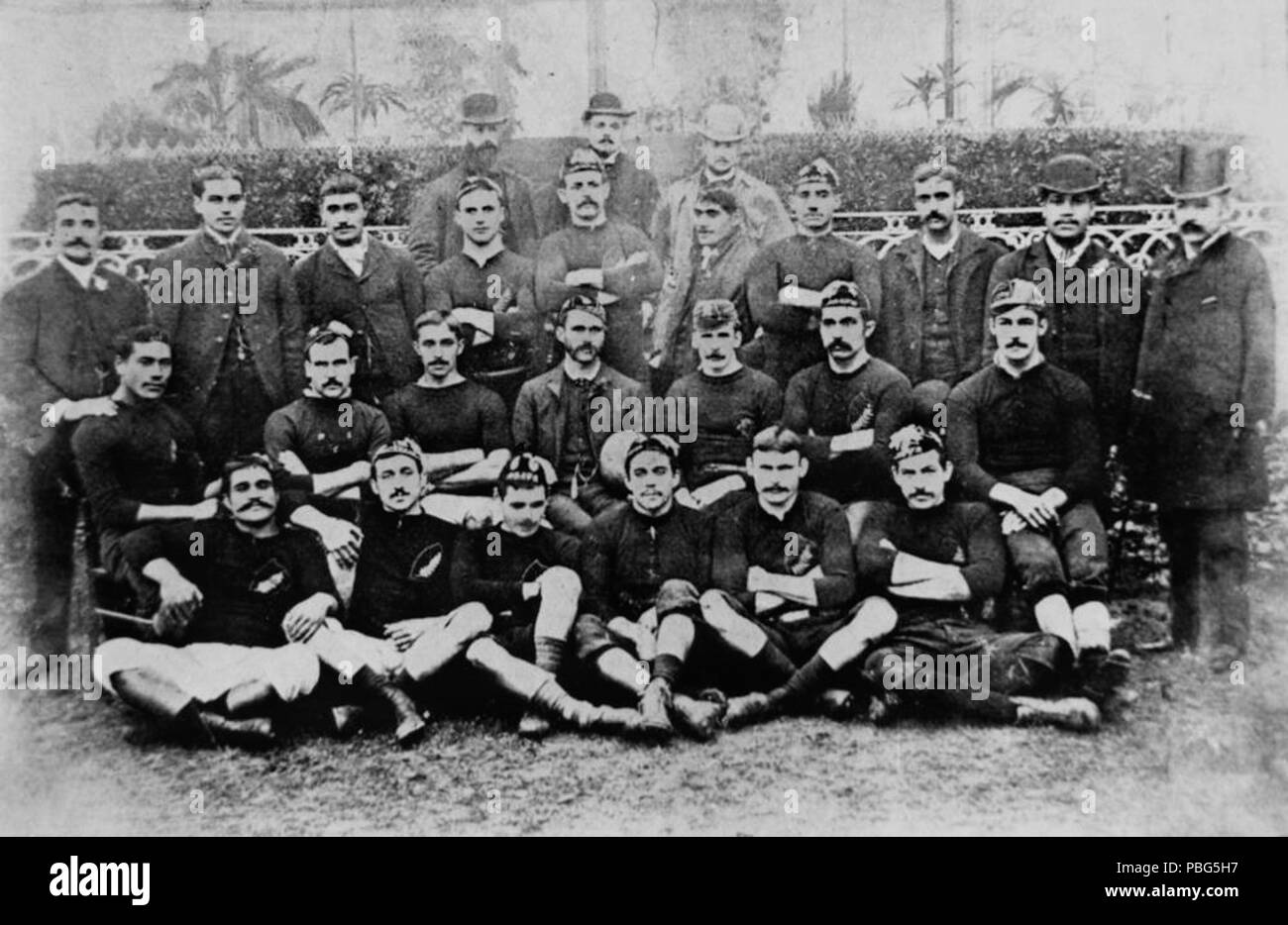 1570 StateLibQld 1 188931 New Zealand native Rugby Union team, prior to