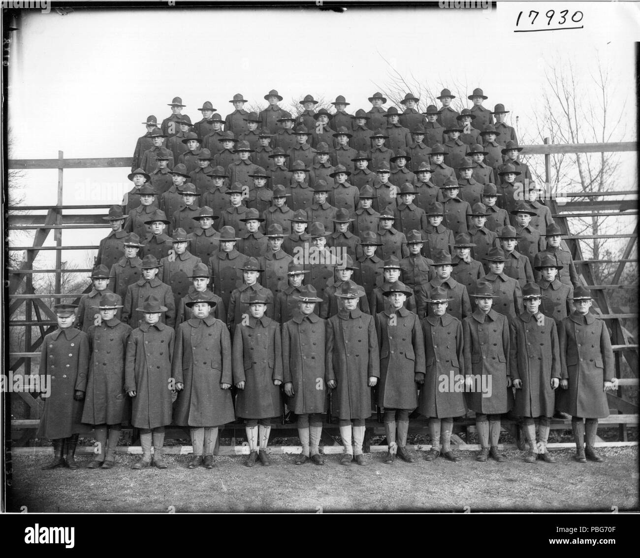 American military training program hi-res stock photography and images ...