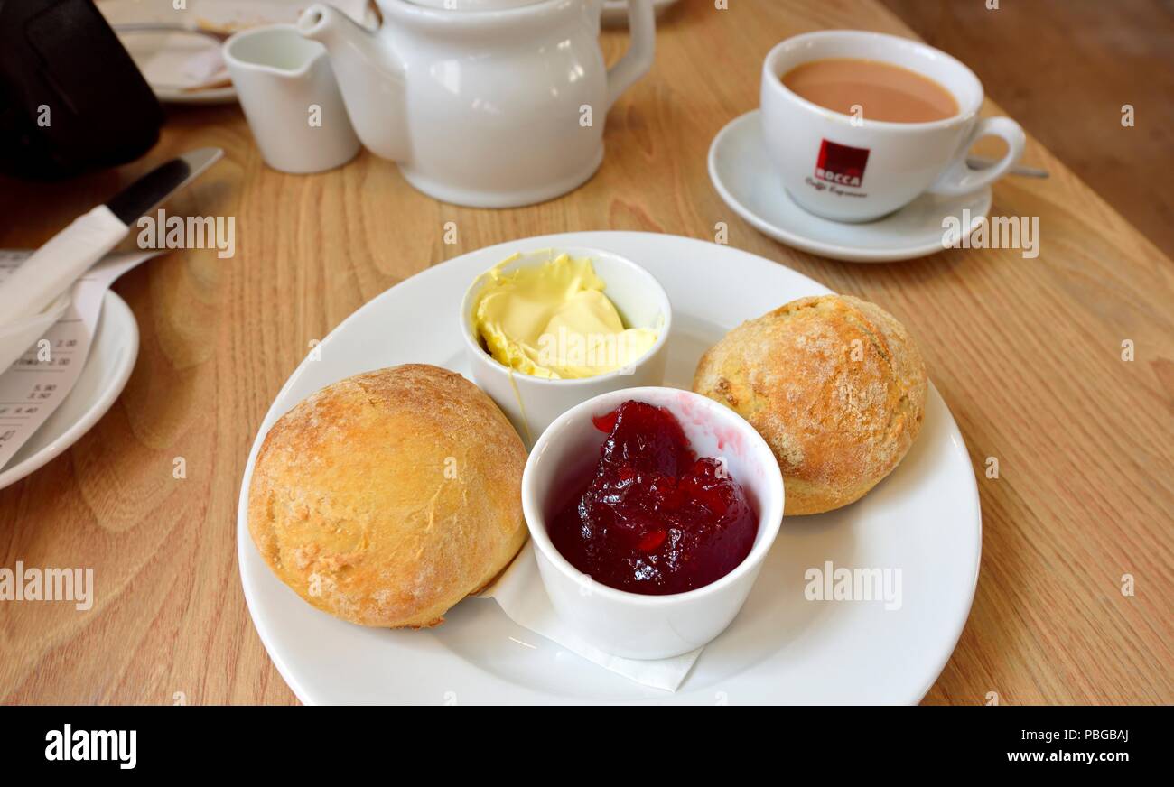 Cornish cream tea british scones uk Stock Photo Alamy