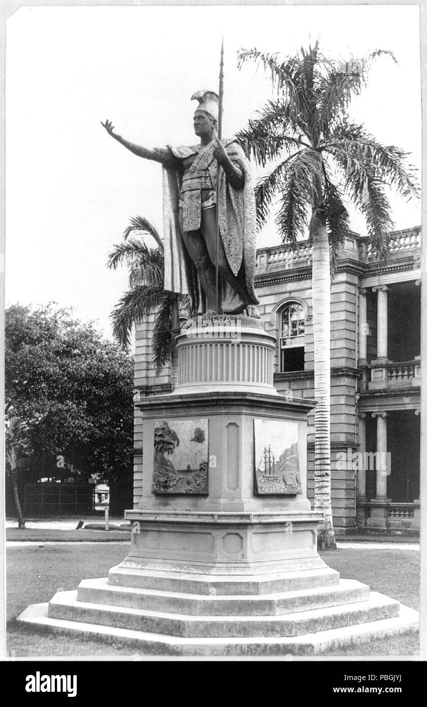 King kamehameha statue hawaii Black and White Stock Photos & Images - Alamy